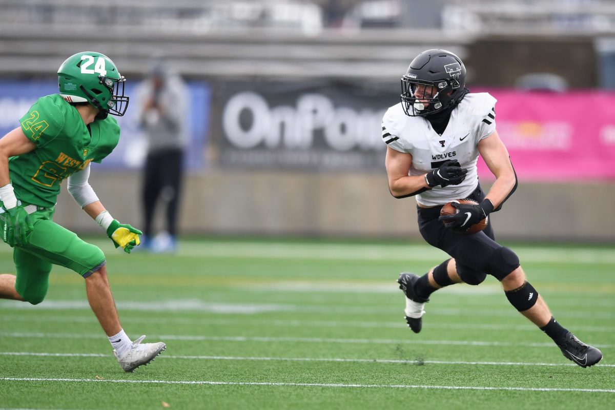 Tualatin.West-Linn.6A-football-semifinal.Leon-Neuschwander.64